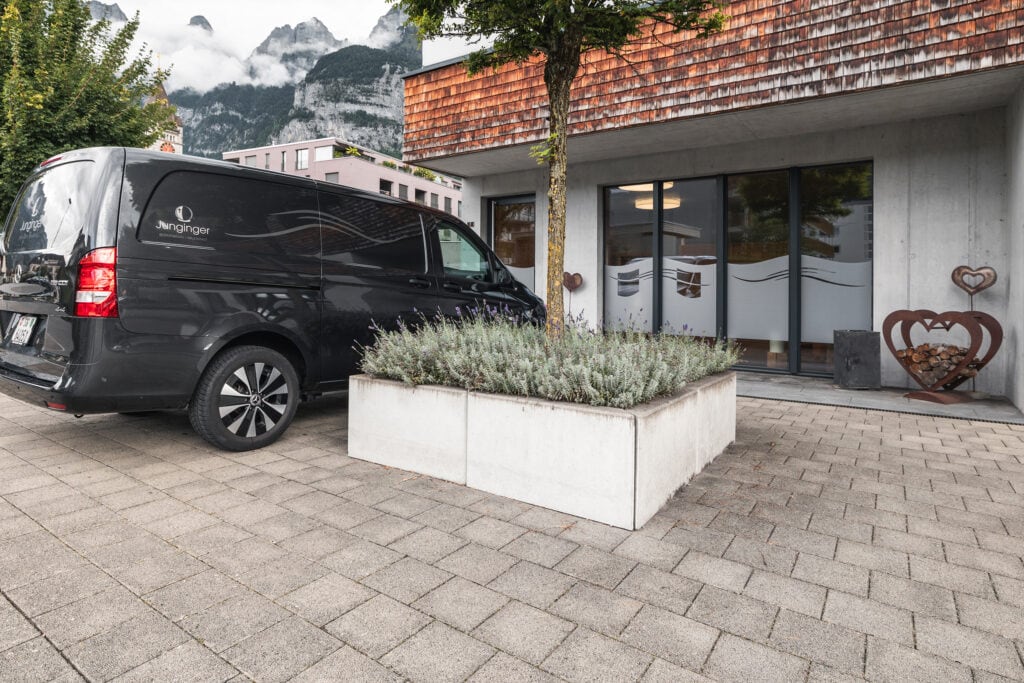 junginger bestattungen hero4